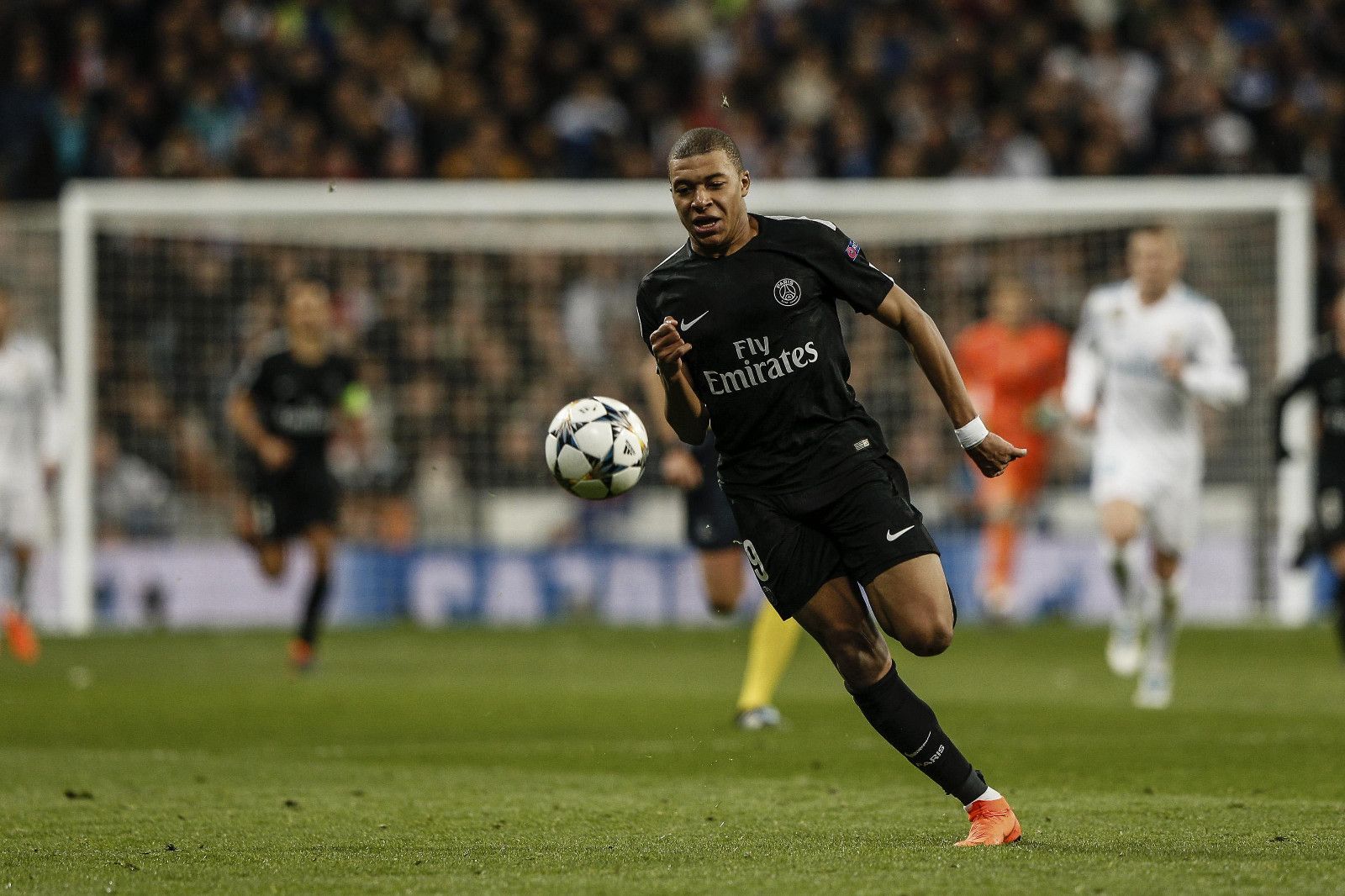 中足联：递补参加职业联赛的球队不得在递补当赛季异地搬迁