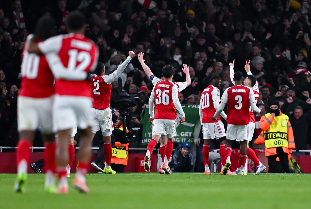 美记：尼克斯对字母哥的报价一直围绕唐斯，但雄鹿不感兴趣