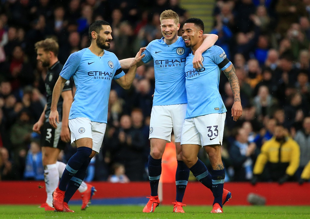 椰子：踢后卫让库普恢复信心；DV9受伤是戴维和奥蓬达的机会