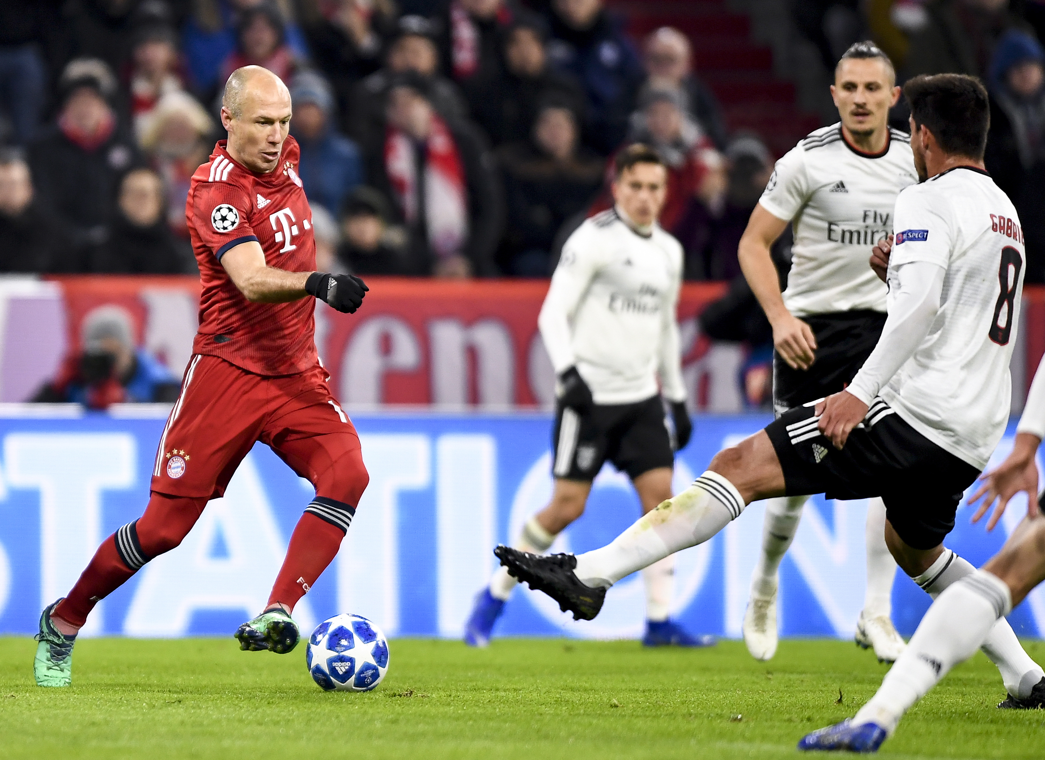 鱼缸论是事实，但西甲强度低也是事实