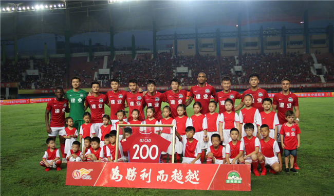 有何意味？萨拉赫社媒晒户外落叶景色图，并未配文