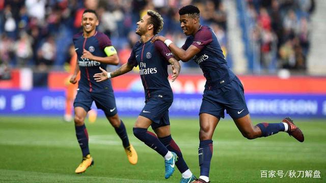 佛罗里达州Hollywood Hard Rock新吉他塔楼完工